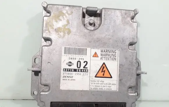 Nissan X-Trail T30 Engine control unit/module 23710EQ44A 2758002956