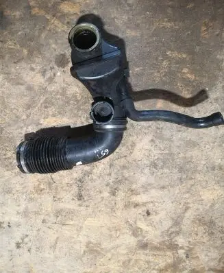 Mercedes-Benz CLA C117 X117 W117 Air intake hose/pipe 6510902242