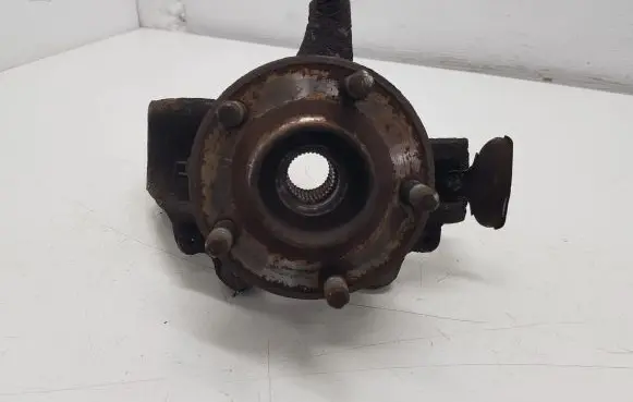 Ford Focus C-MAX Front wheel hub spindle knuckle