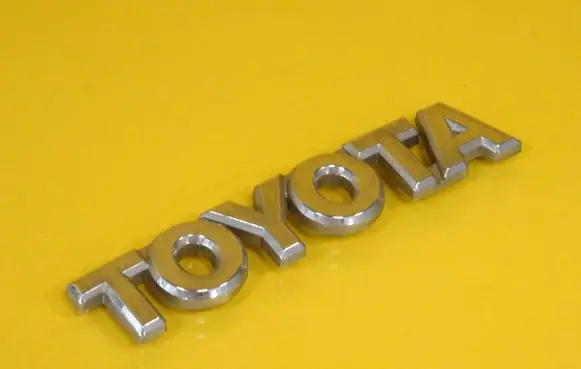 Toyota Yaris Manufacturers badge/model letters 