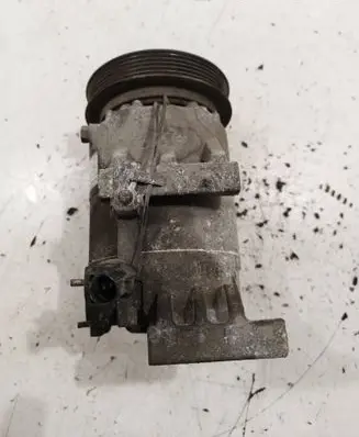Hyundai ix20 Air conditioning (A/C) compressor (pump) f500yn9ca02