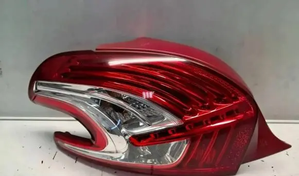 Peugeot 208 Rear/tail lights 9672628280