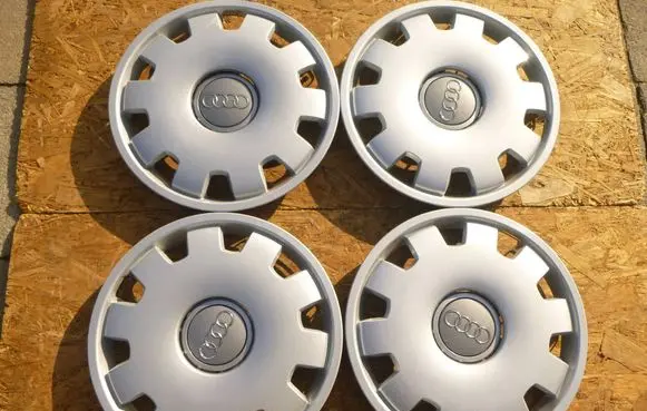 Audi A4 S4 B6 8E 8H R16 wheel hub/cap/trim 4B0601147D
