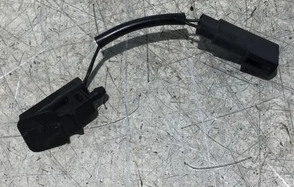 Ford Courier Windshield washer spray nozzle ET7617666A