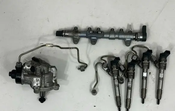 BMW 4 F32 F33 Fuel injectors set 8511626 8514154