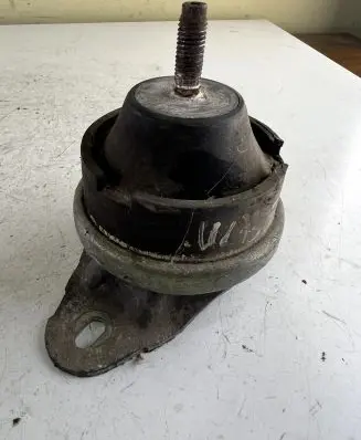 Fiat Ulysse Engine mount bracket
