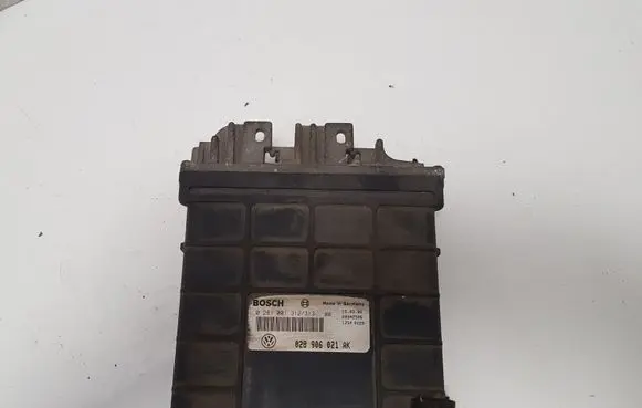 Volkswagen PASSAT B4 Engine control unit/module 028906021 0281001312313