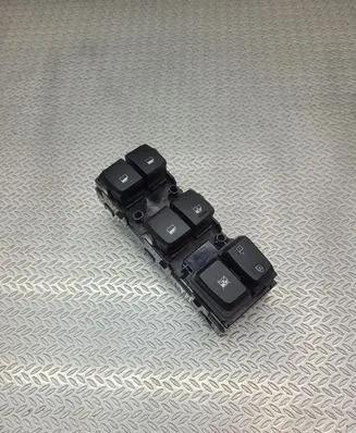 Hyundai Kona I Electric window control switch 93570J9150