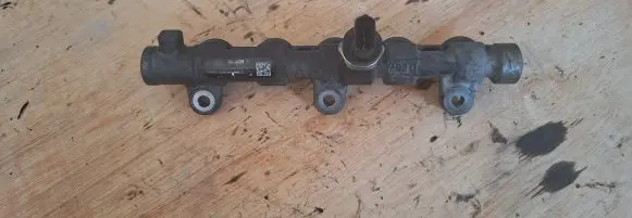 Renault Master III Fuel main line pipe 0445214258 175215697R 009747L1