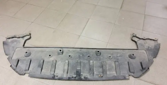 Front bumper skid plate/under tray
