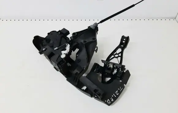Volvo V50 Front door lock 30799302