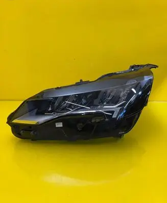 Peugeot 3008 II Headlight/headlamp 9836230280
