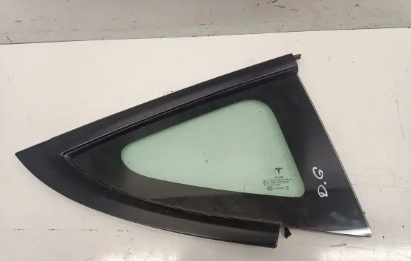 Tesla Model 3 Rear side window 43R011570