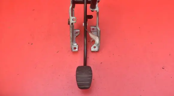 Opel Vivaro Accelerator throttle pedal