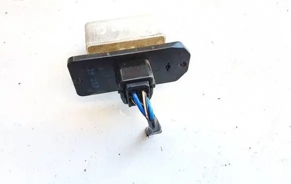 Coolant fan relay