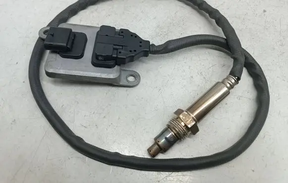 Mercedes-Benz ML W166 Lambda probe sensor A0009051612 0009051612