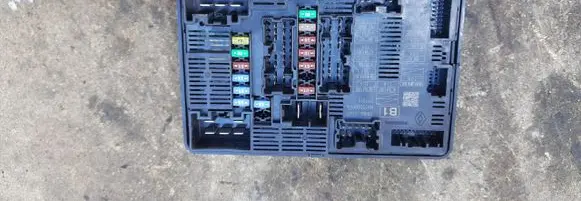 Mercedes-Benz Citan II Fuse box set 284B64760R