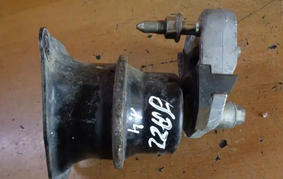 Honda Jazz Engine mount bracket