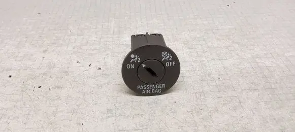 Opel Insignia A Passenger airbag on/off switch 13268602