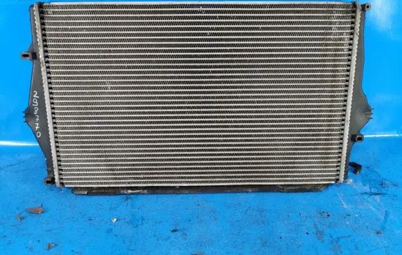 Volvo XC70 Intercooler radiator 8649471