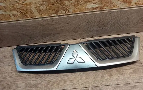 Mitsubishi Outlander Front grill 7450A037ZZ 7450A038