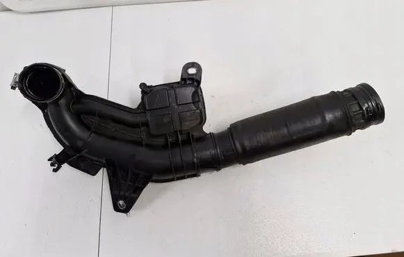 Renault Trafic III (X82) Air intake hose/pipe 165756662R