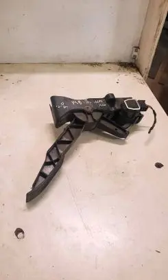 Mercedes-Benz B W245 Accelerator throttle pedal