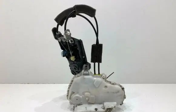Honda CR-V Rear door lock