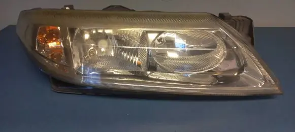 Renault Laguna II Headlight/headlamp 89004274