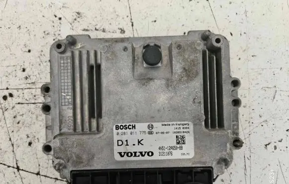 Volvo S40 Engine control unit/module 4N5112A650BB 31211076 0281011775