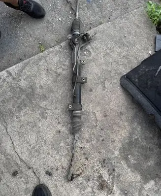 Mercedes-Benz Vito Viano W638 Steering rack a6384611101