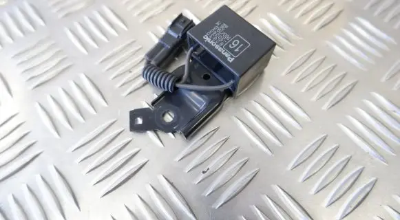 Lexus GS 250 350 300H 450H Other relay 8293030040