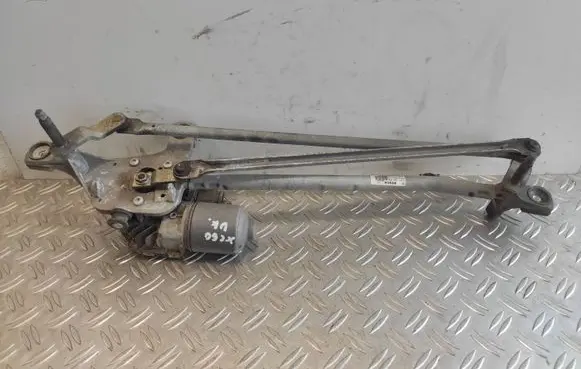 Volvo XC60 Front wiper linkage 