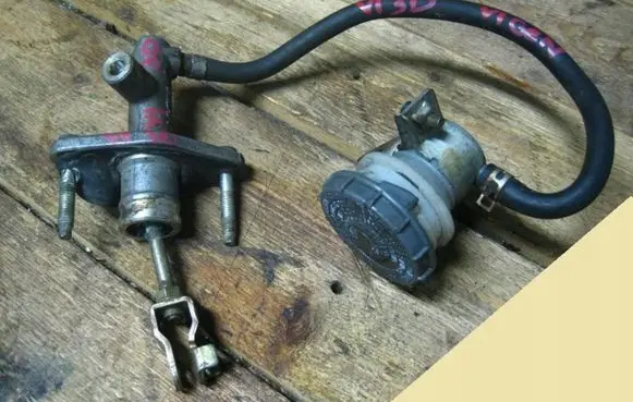 Honda Civic Clutch master cylinder