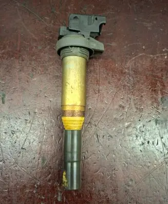 High voltage ignition coil