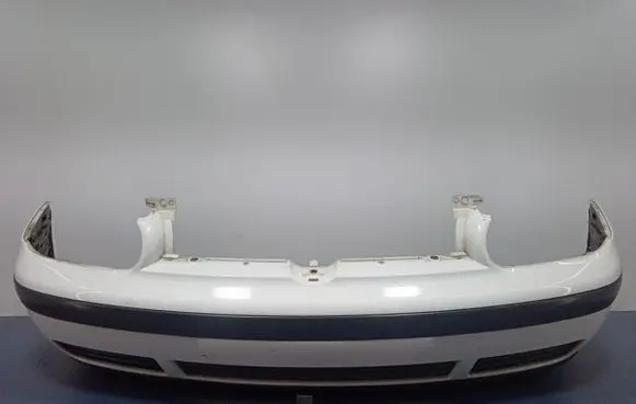 Volkswagen Golf IV Front bumper