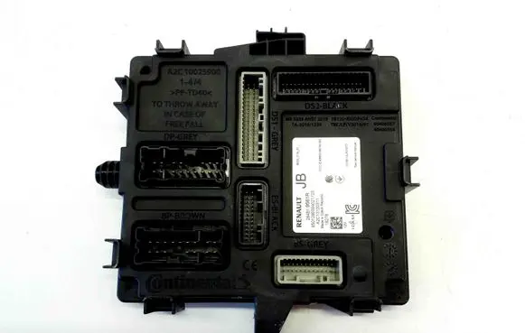 Renault Clio V Central body control module 284B19561R