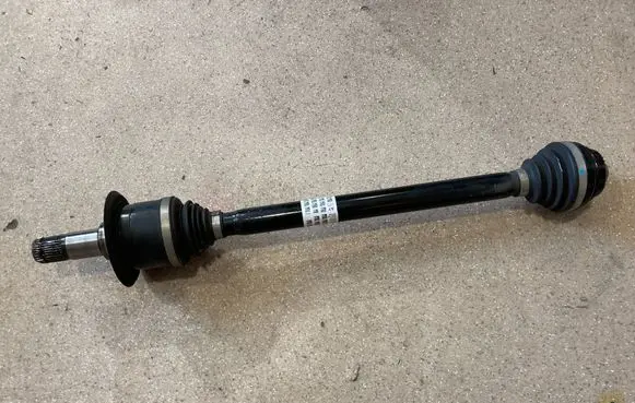 BMW 5 G60 G61 Rear driveshaft 5A2AF35