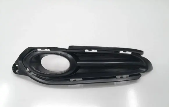 Honda HR-V Front fog light trim/grill 71106T7JH000