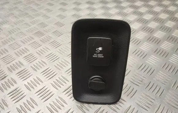Hyundai Santa Fe 12 V Socket (front) 857602W020 951102W400