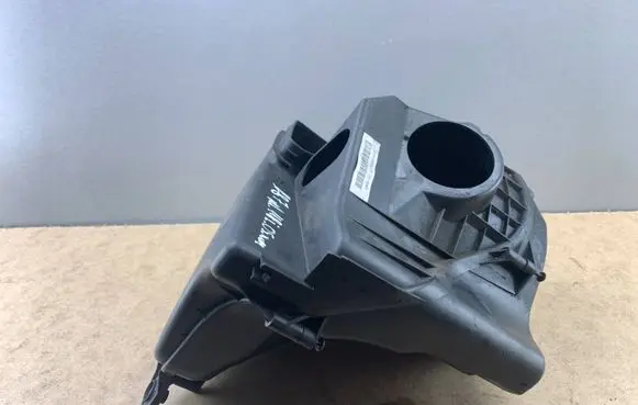 BMW 1 E81 E87 Air filter box 7532754 13717532754 7536594