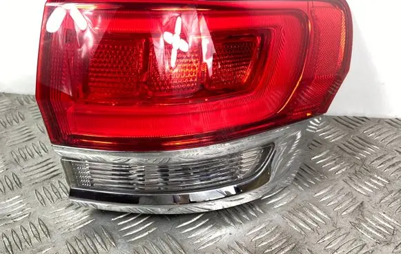 Jeep Grand Cherokee Rear/tail lights P68110000AD