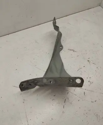 Audi A4 S4 B7 8E 8H Fender mounting bracket 8E0821135A