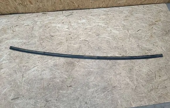 Citroen C4 III e-C4 Front door rubber seal 9833109180