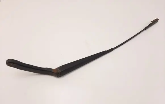 Front wiper blade arm