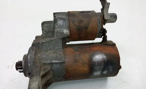 Volkswagen Golf IV Starter motor