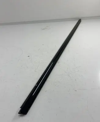 BMW M4 F82 F83 Front door glass trim molding 7279773