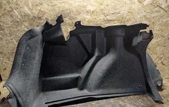 Volkswagen Jetta VI Trunk/boot lower side trim panel 5C6867427H