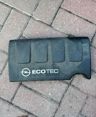 Opel Astra J Engine cover (trim) 55561431
