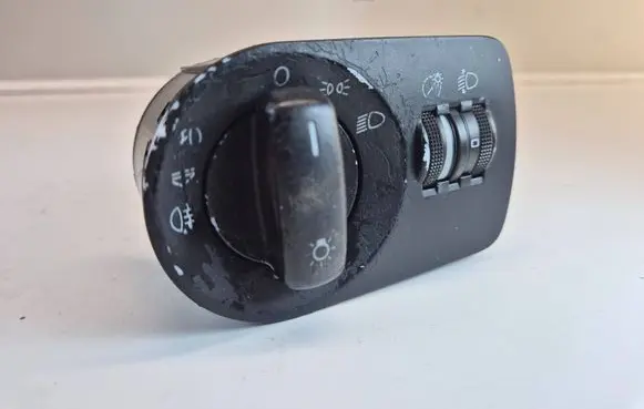 Light switch